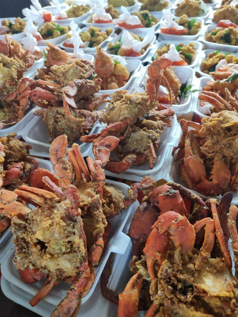 photos  bazaar fried seafood crab and prawn and sotong squid